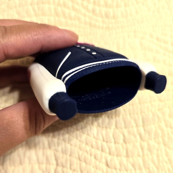 NWT Bath & Body Works Varsity Jacket Pocketbac Hand Sanitizer Holder - Picture 5 of 5